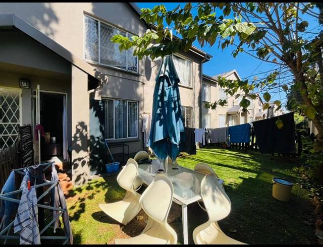 2 BEDROOM APARTMENT FOR SALE IN LAKEFIELD